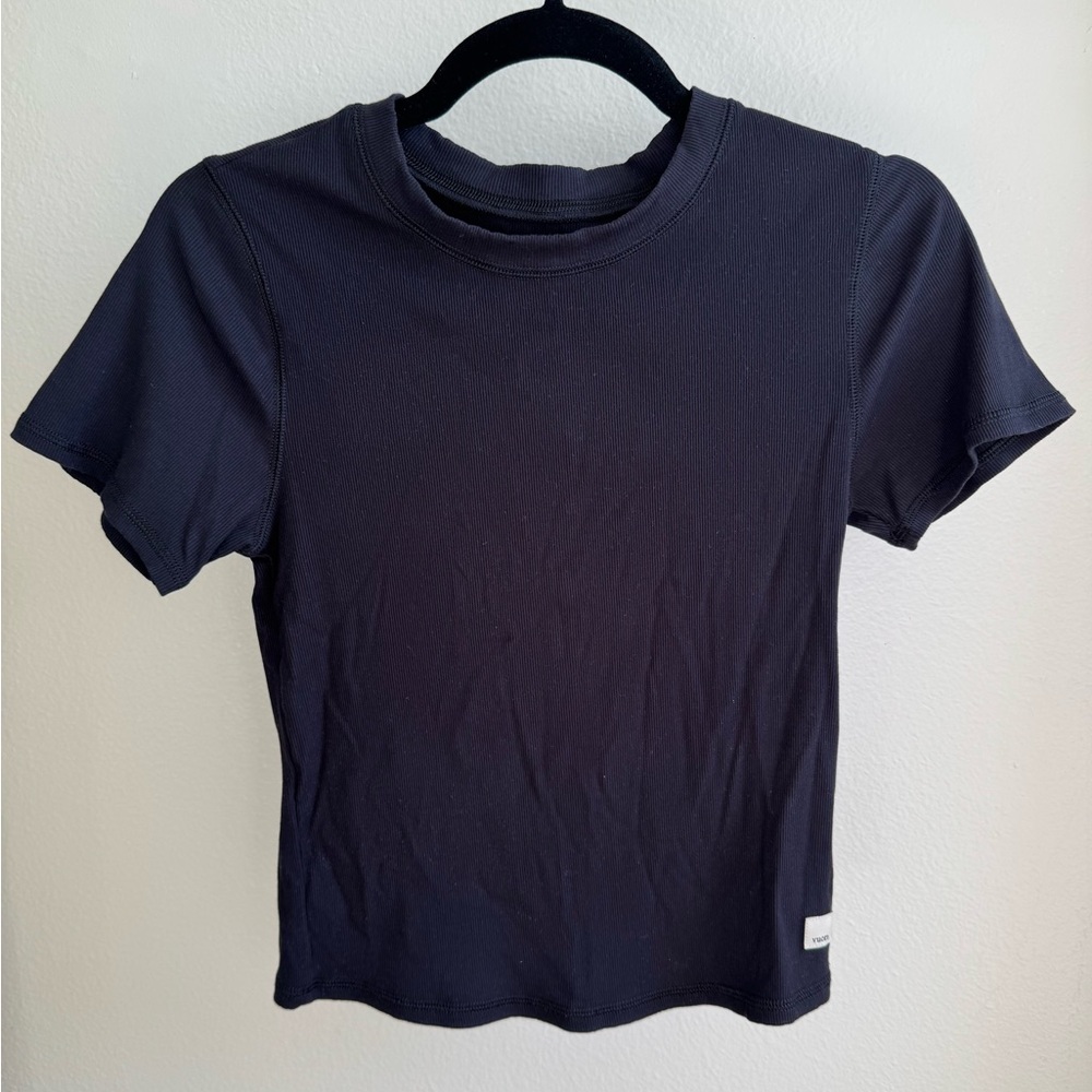 Vuori Cropped Ribbed Shirt